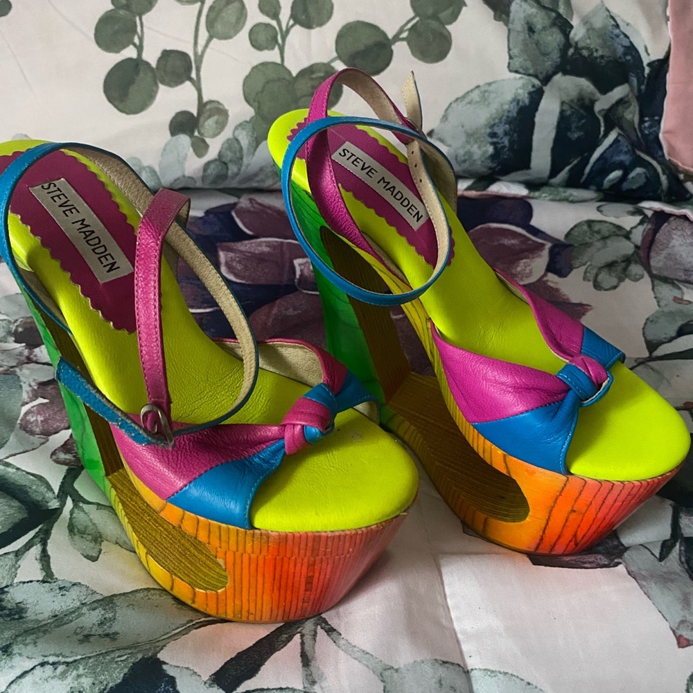 Steve Madden platform sandal